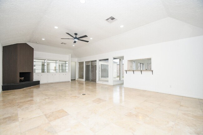 Foto del edificio - 7822 Albin Ln