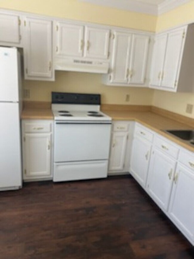 Building Photo - 731 Coventry Lane Unit B