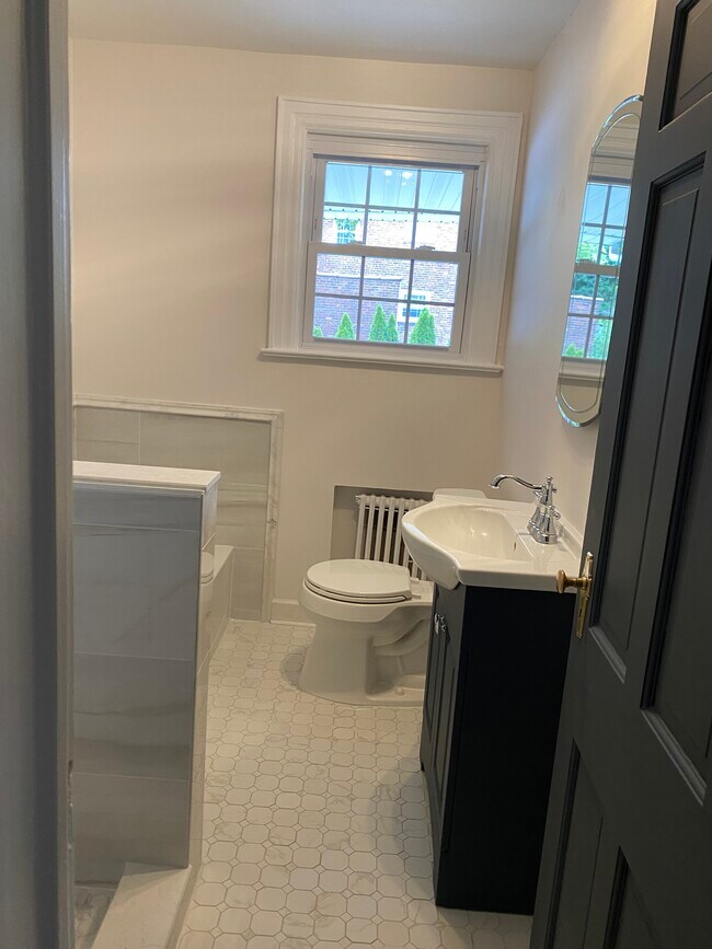 Foto del edificio - 136 Diamond Bridge Ave