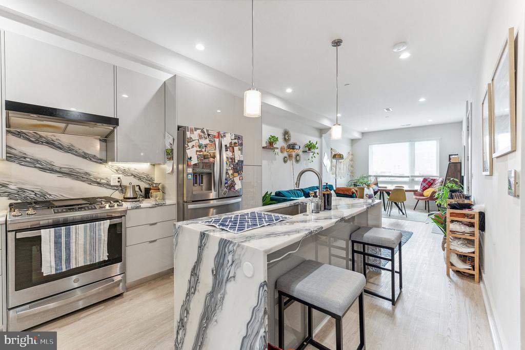 Foto principal - 3523 14th St NW