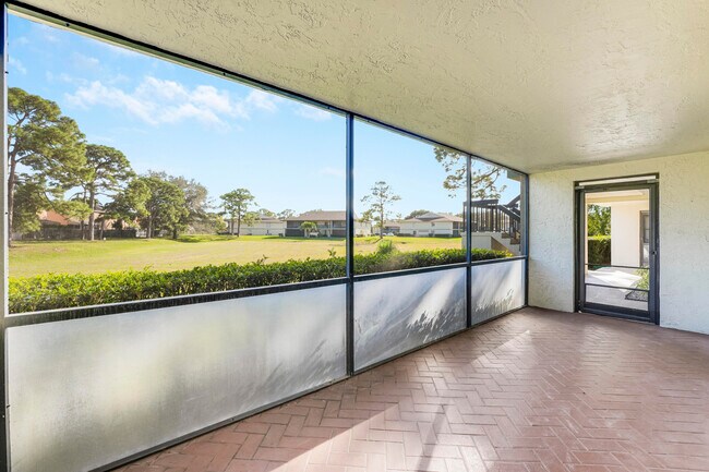 Building Photo - 6489 Chasewood Dr