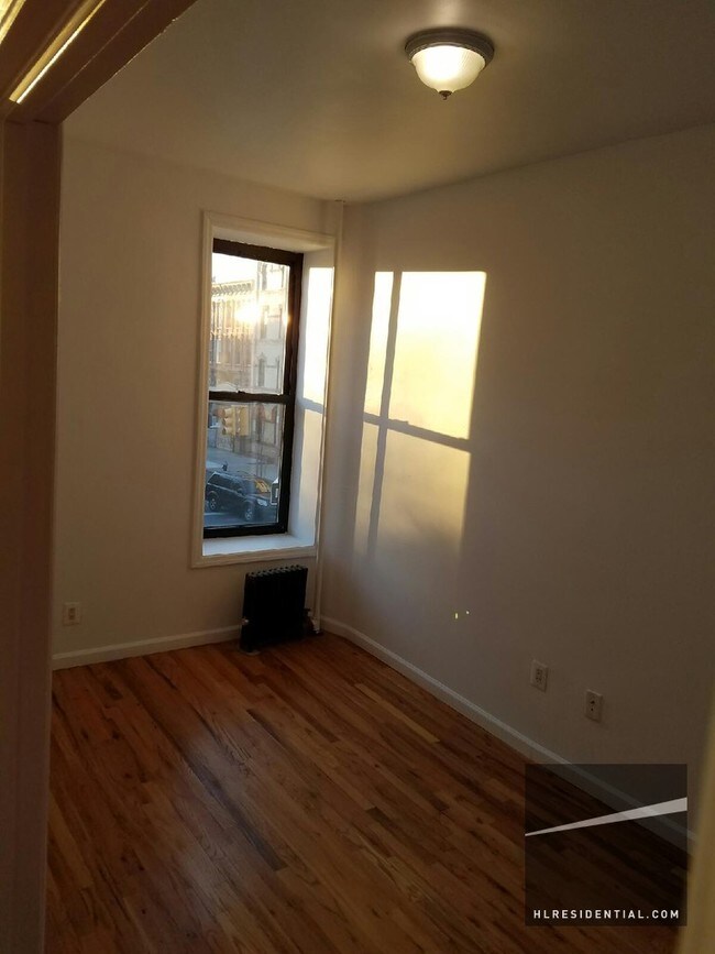 Foto del edificio - 613 Marcy Ave