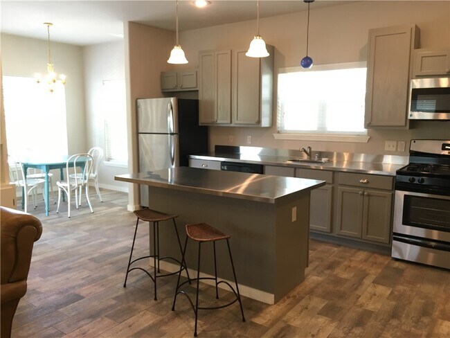 Foto del edificio - 1639 W Stone St