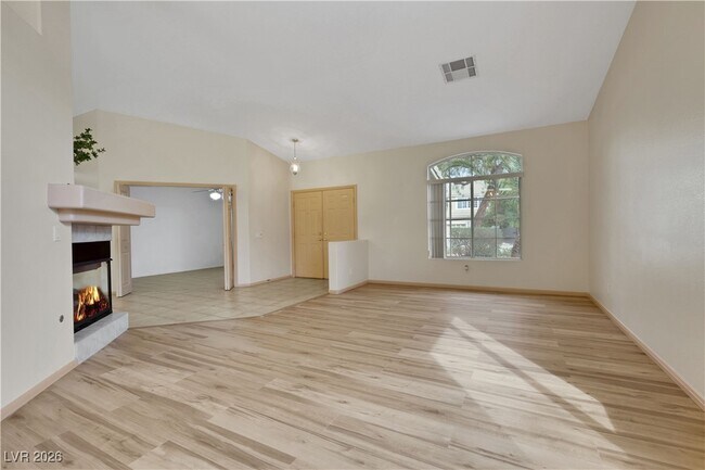 Building Photo - 1789 Castro Hill Ave