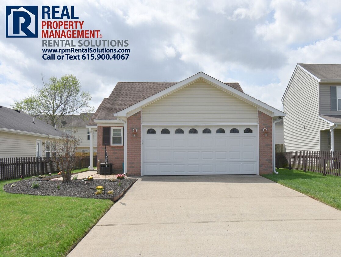 Primary Photo - Adorable 3 bedroom house with attached gar...