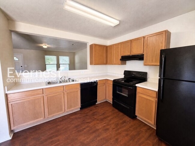 Foto del edificio - 475 Sheep Trail Dr