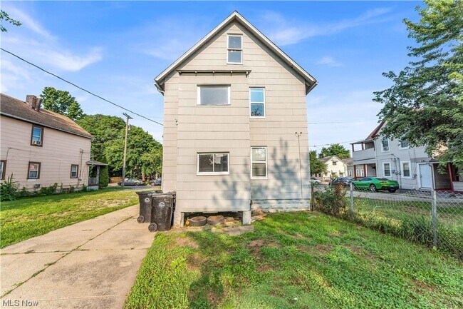 Building Photo - 3229 W 32nd St