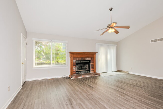 Building Photo - 14 Walnut Hill Ct