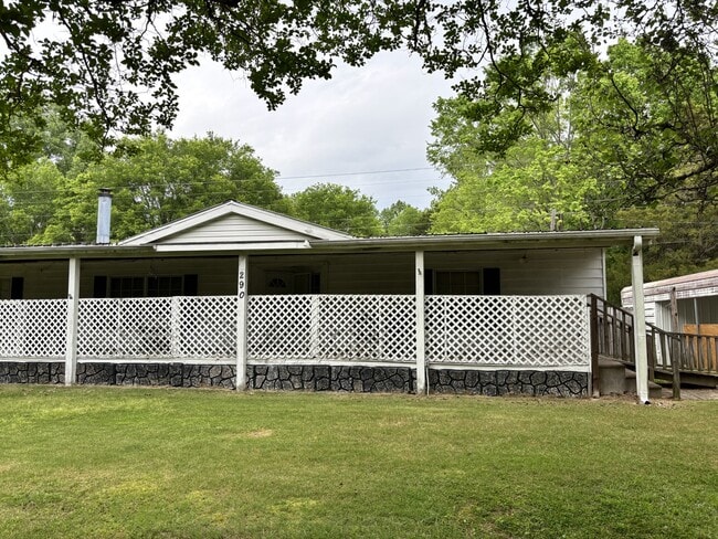 Building Photo - 290 Bryson St
