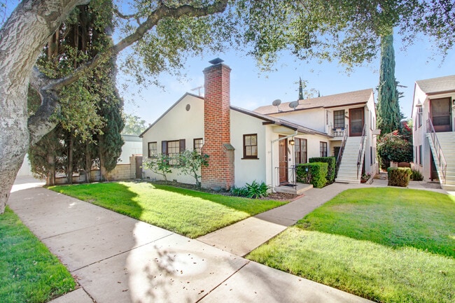 Building Photo - 1658 Del Valle Ave