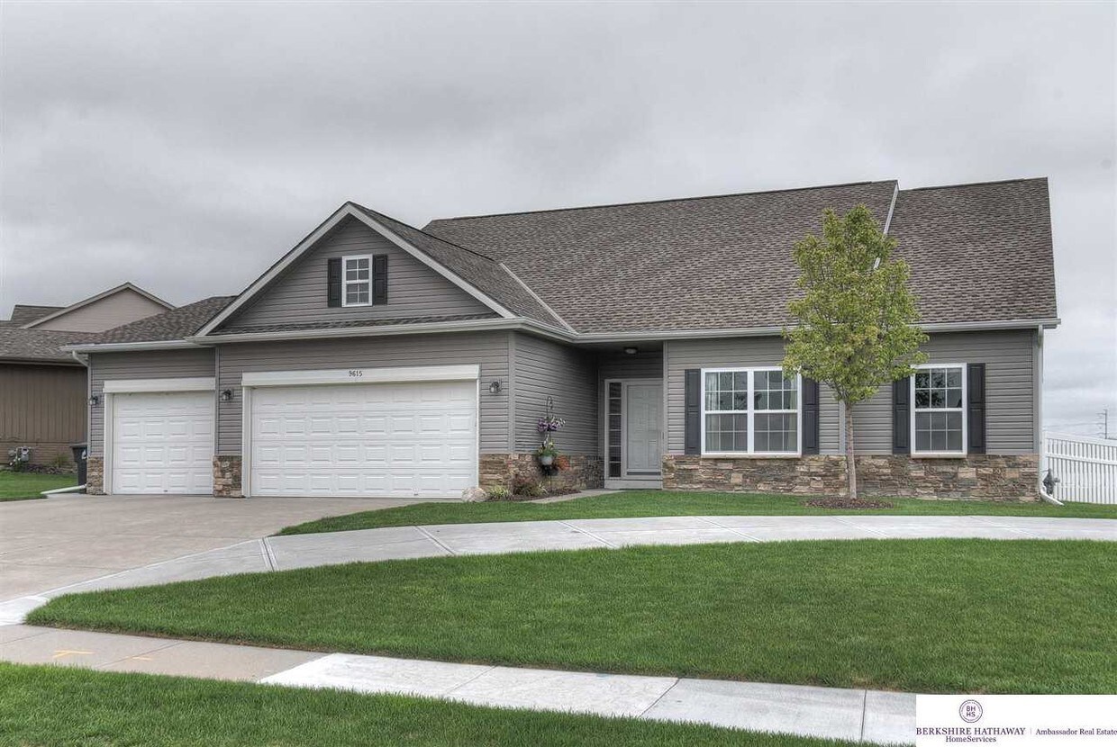 Primary Photo - 5 bedroom in Omaha NE 68136