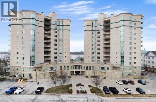 Building Photo - 5055 Riverside Dr E