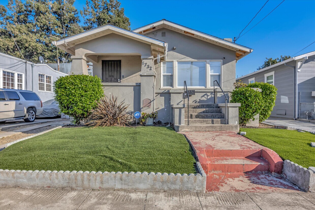 Foto principal - 1732 87th Ave