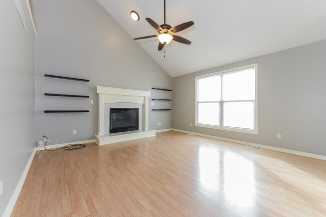 Building Photo - 1608 Johnston Dr