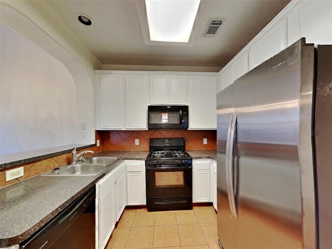 Building Photo - 9245 Clearwood Landing Blvd
