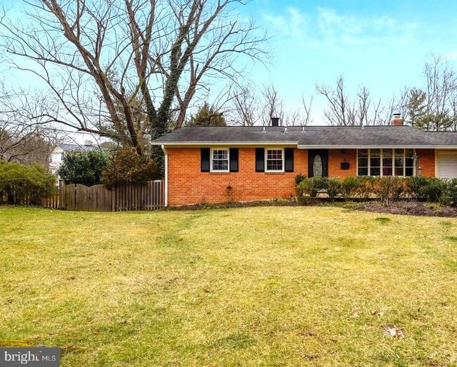 Building Photo - 5 Charen Ct