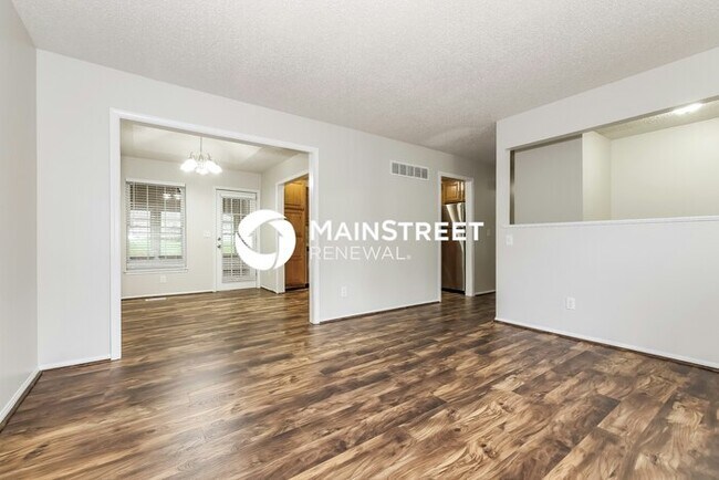 Building Photo - 3 Bedroom Pet-Friendly Home in KANSAS CITY...