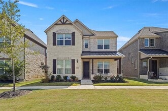 Building Photo - 8611 Craig Mews