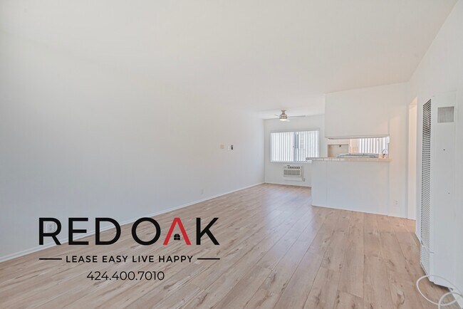 Foto del edificio - 6045 Whitsett Ave