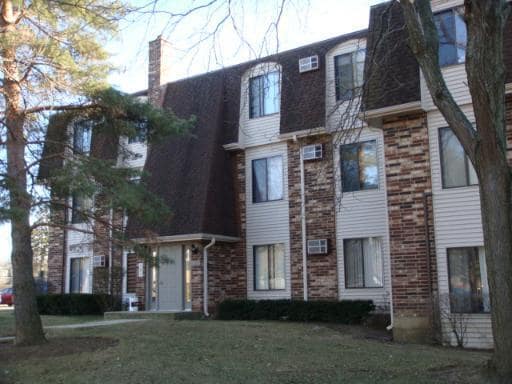 Building Photo - 985 S Court of Shorewood