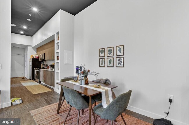 Foto del edificio - 525 N 41st St