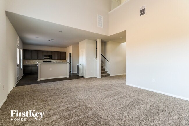 Building Photo - 14705 Country Club Dr