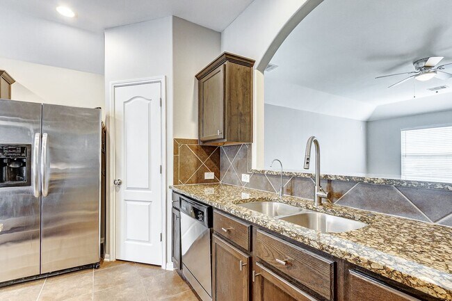 Foto del edificio - 12943 Pecan Shores Dr
