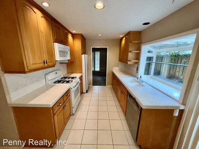 Building Photo - 4 br, 2 bath House - 11255 Promesa Dr.