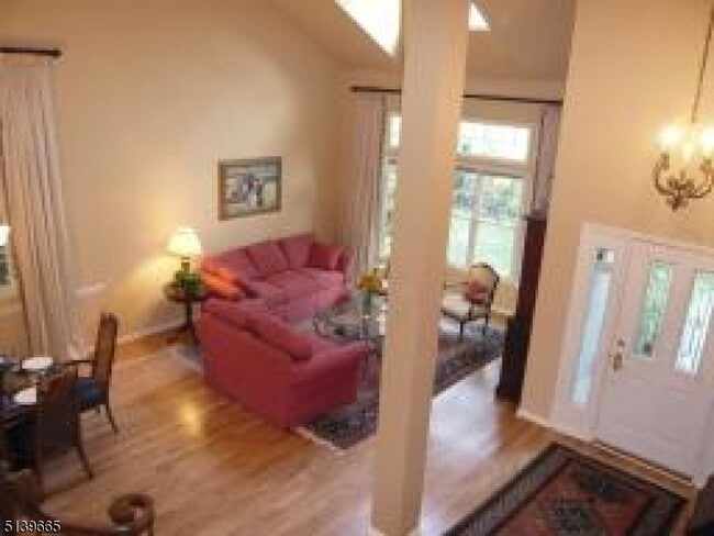 Foto del edificio - 148 Smoke Rise Rd