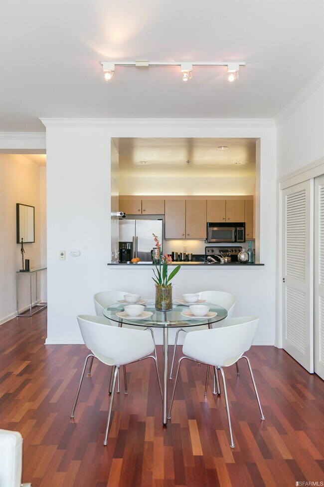 Foto del edificio - 140 S Van Ness Ave