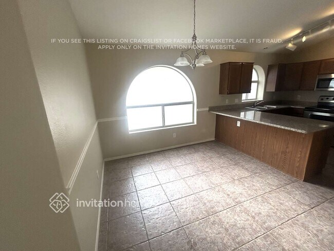 Building Photo - 9733 W Tonopah Dr