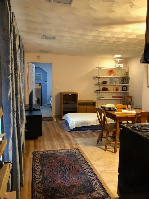 Dining/Living Room - 5829 Thompson Rd