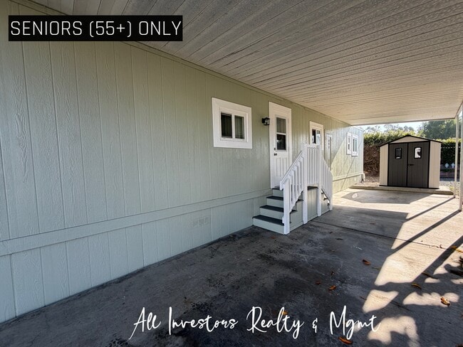 Building Photo - 141 Douglas Dr