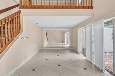 Building Photo - 1395 Cottonwood Cir