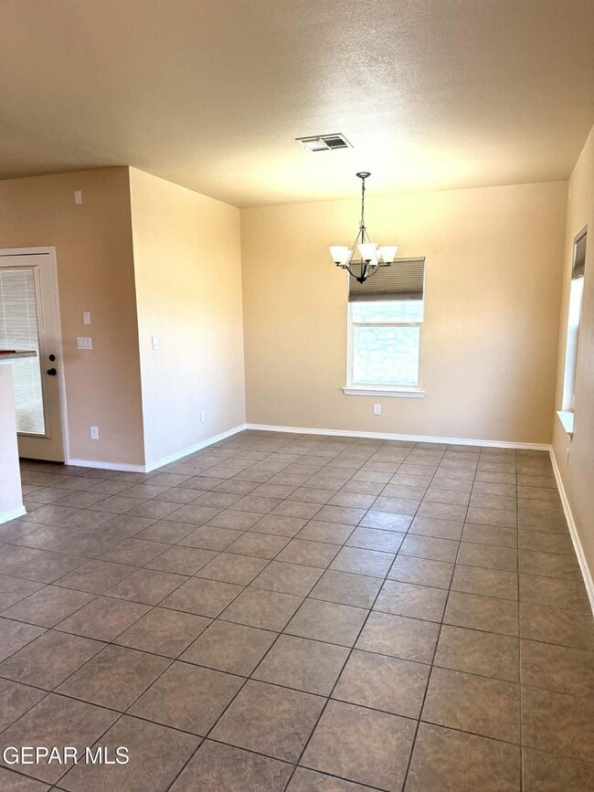 Building Photo - 10405 Canyon Sage Dr