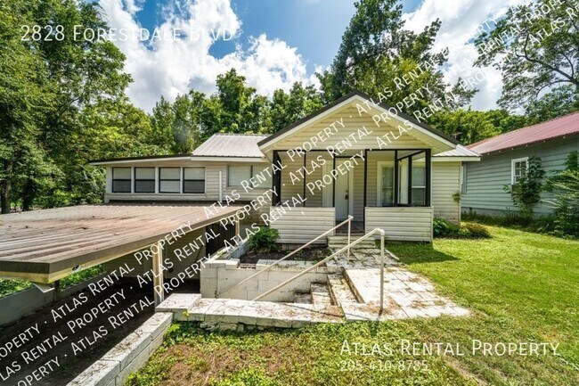 Foto del edificio - 2828 Forestdale Blvd