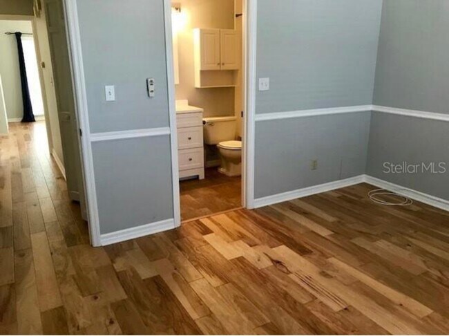 Building Photo - 607 S Glen Ave