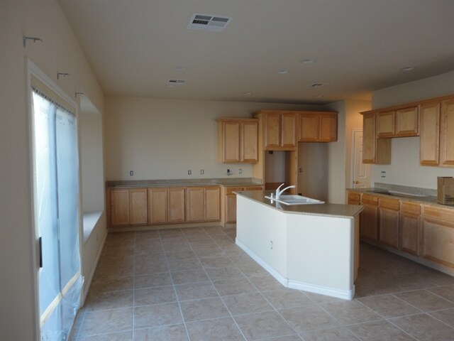 Building Photo - 2424 Confident Crest Ct