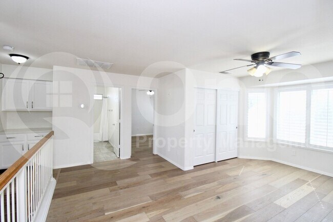 Building Photo - 4237 E Rockledge Rd