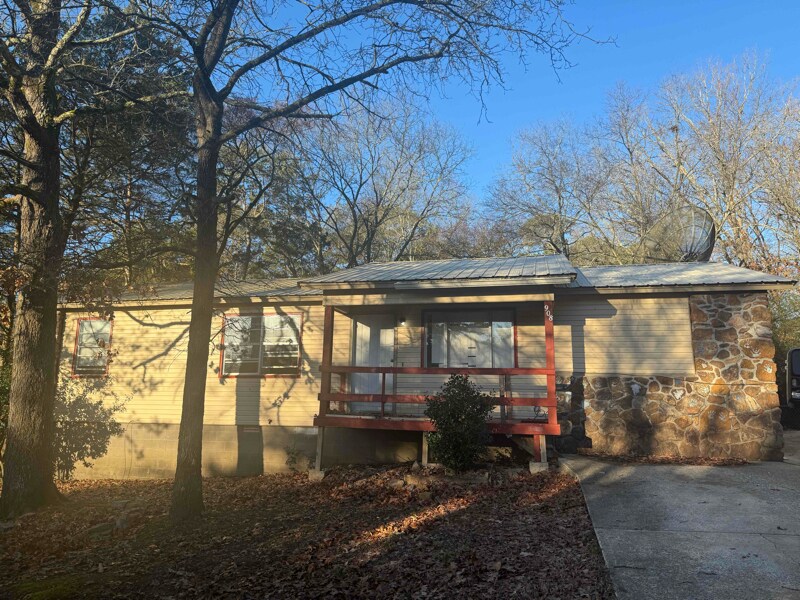 Foto principal - 908 Birdsong St