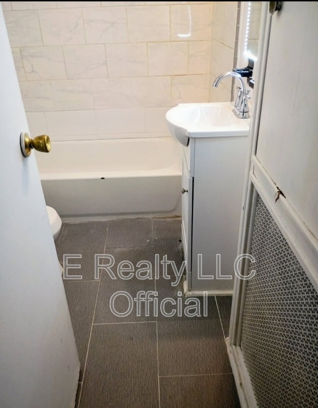 Foto del edificio - 623 N 64th St