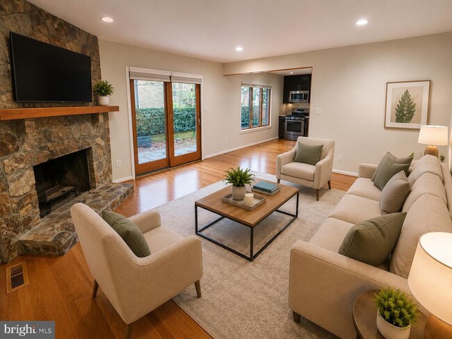 Photo - 3615 Devilwood Ct (Fairfax, VA) House
