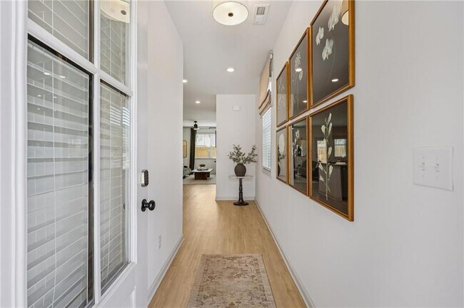 Foto del edificio - 180 Hensley Pk Ln