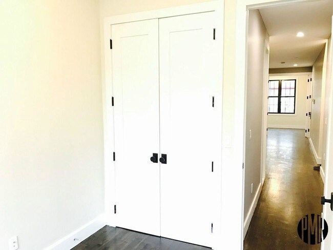 Building Photo - 5438 Arnold Ave