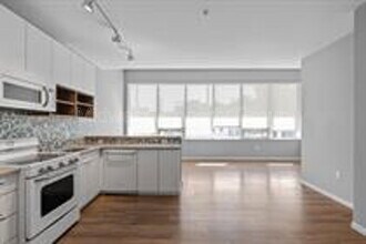 Building Photo - 4100 Lindell Blvd