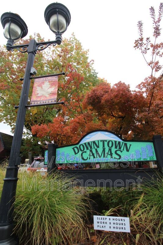 Building Photo - 1952 NE 3 Loop