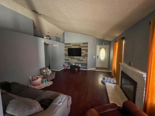 Building Photo - 16340 Havenwood Rd