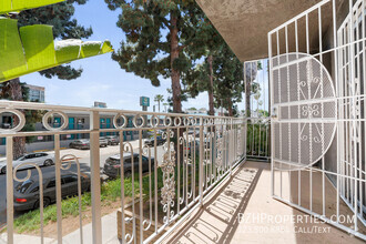 Building Photo - 7076 Lanewood Ave