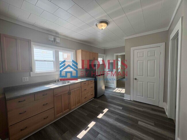 Building Photo - Two Bedroom | Two Bath House
