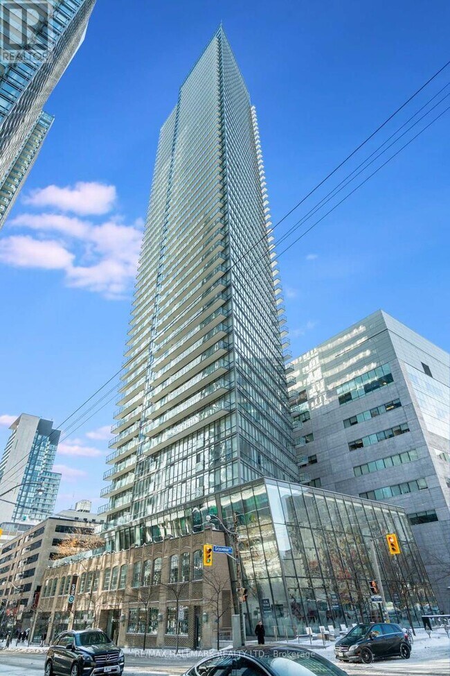 Photo du bâtiment - 832-2832 Bay St.